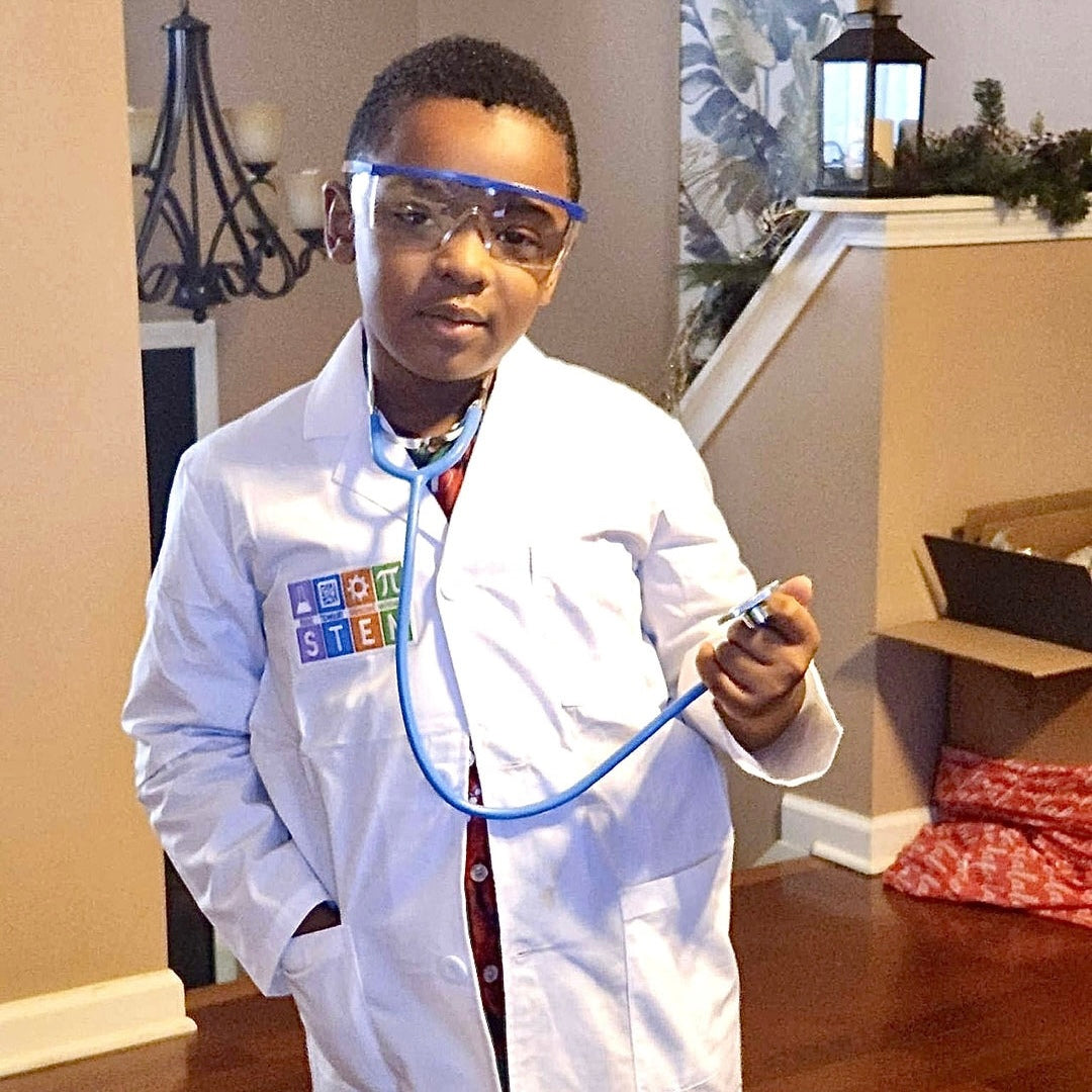 Genius Bundle – STEM-STEAM Lab Coat, Glasses, GENIUS T-Shirt, DIY Lamp Experiment!