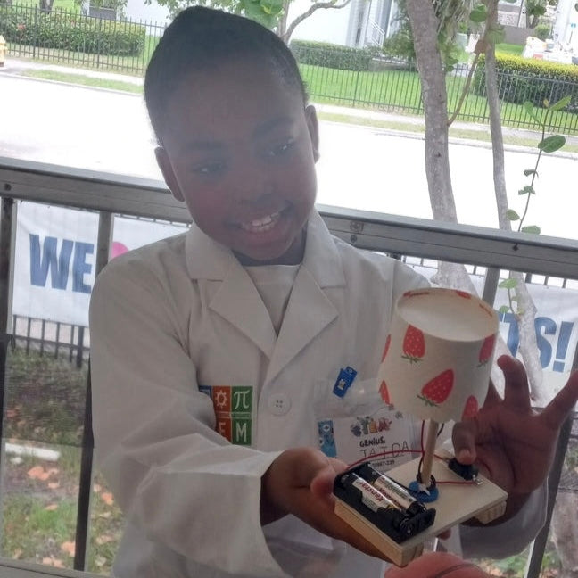 Genius Bundle – STEM-STEAM Lab Coat, Glasses, GENIUS T-Shirt, DIY Lamp Experiment!